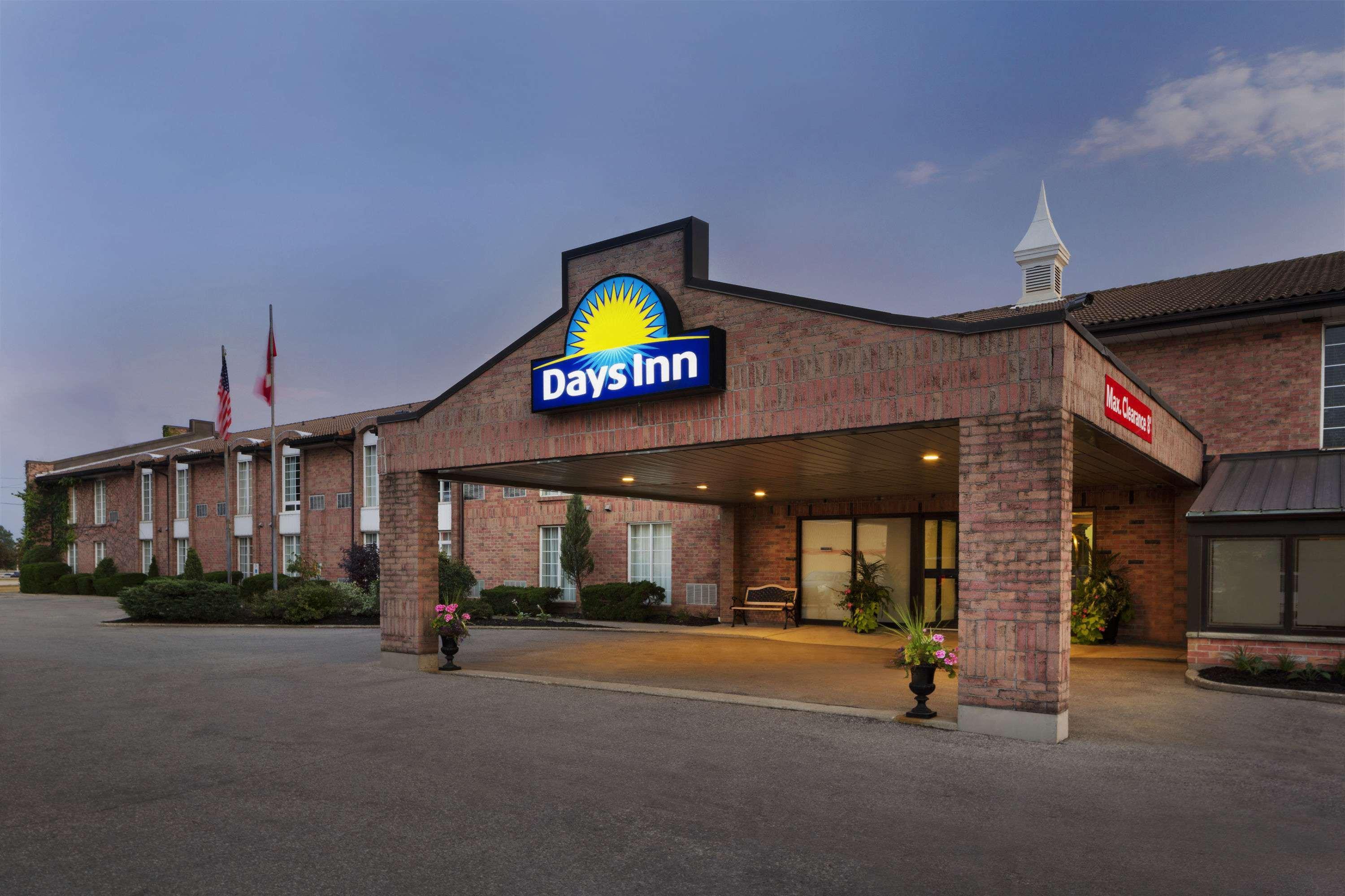 Days Inn By Wyndham Brantford Eksteriør billede